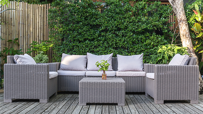 Yard Outdoor furniture cleaning